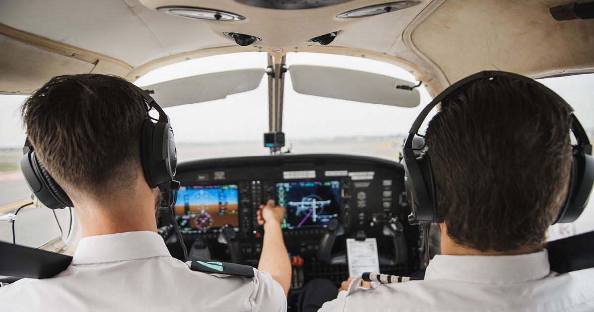 Acron Aviation Academy Discovery Flight USA